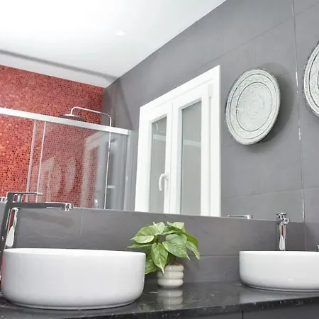 Bencomo Subset Apartament