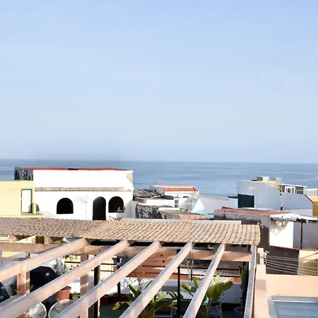 Bencomo Subset Apartment